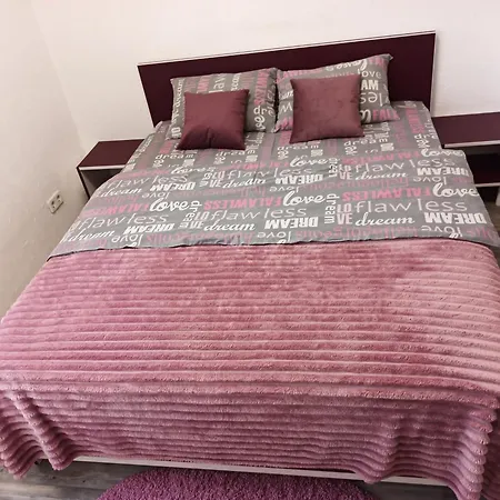 Апартаменти Cozy Smart In A Closed Residential Complex Comfort Town кт-11 *